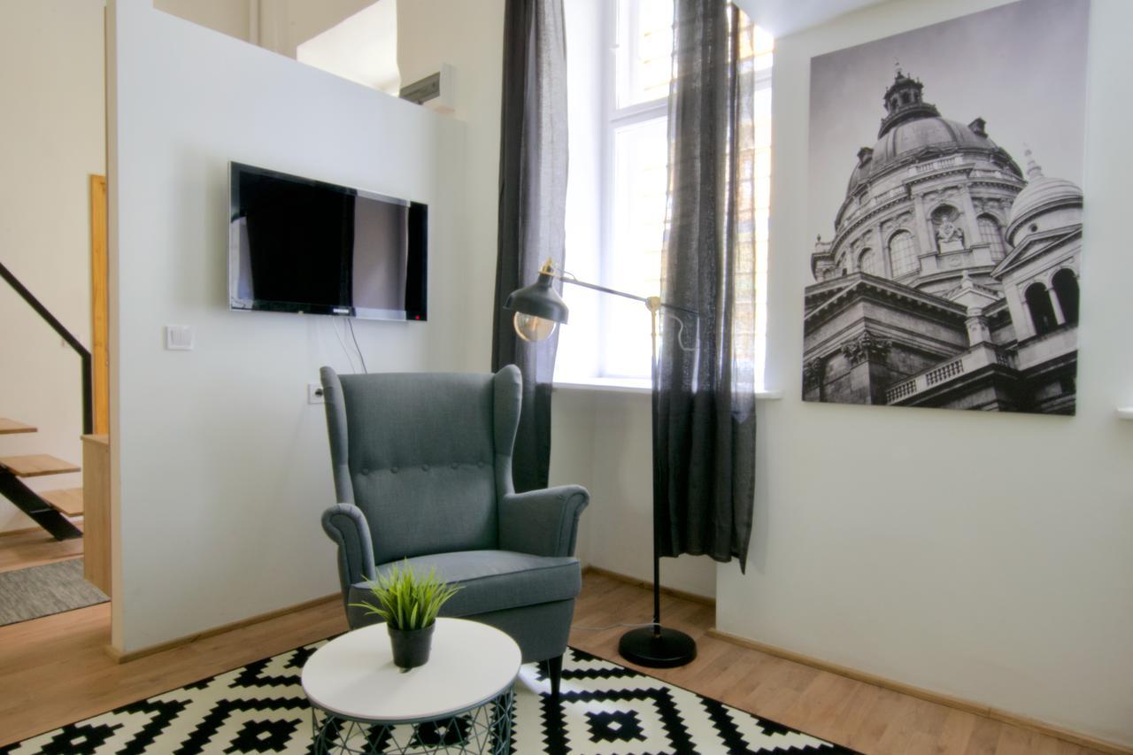 Standard Apartment By Hi5 - Terez 29 Budapest Exterior foto